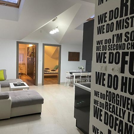 Apartament Rodzinny Ostrowiec Sw Ostrowiec Świętokrzyski 外观 照片